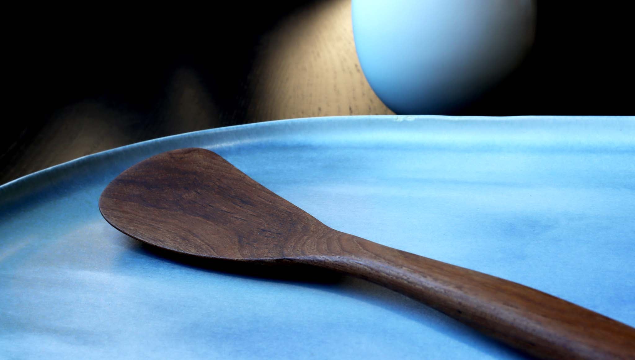 Essential Teak Wood Multi Flipper